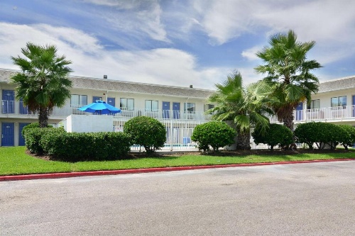 Motel 6-Galveston, TX image 10