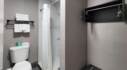 Motel 6-Galveston, TX image 12