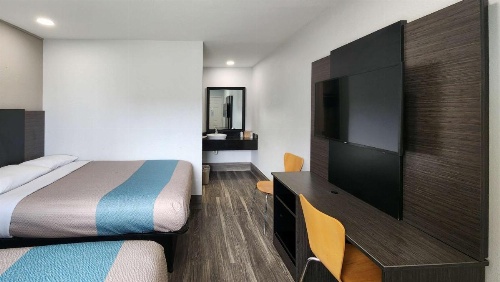 Motel 6-Galveston, TX image 32