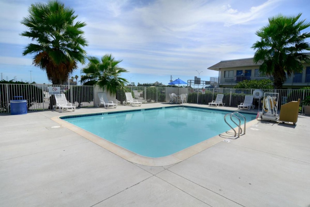 Motel 6-Galveston, TX Image 7